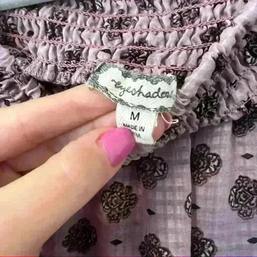 Eyeshadow off the shoulder 3/4 bell sleeve blouse - size M Medium - Picture 4 of 6